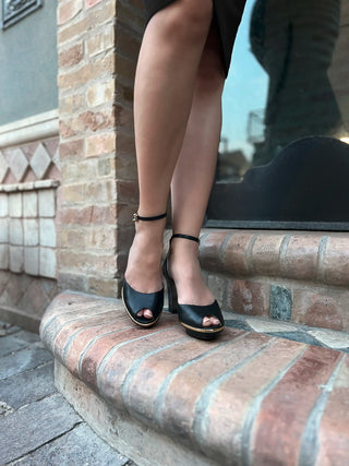 NOIRS schwarze Peeptoes Riemchenpumps