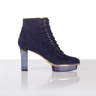 Blaue Stiefelette für Damen aus Wild-Leder mit transparentem Absatz zum Dirndl oder Abendkleid