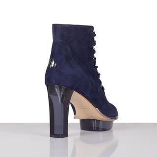 Blaue Stiefelette für Damen aus Wild-Leder mit transparentem Absatz zum Dirndl oder Abendkleid