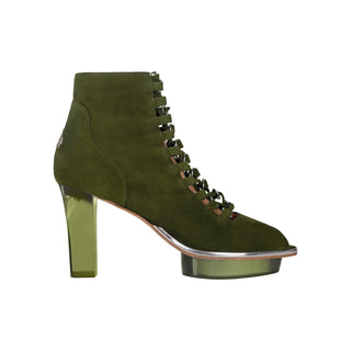 Exklusive grüne Dirndl-Stiefelette zum Dirndl