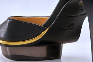 Schwarze Peeptoes Plateau-Damenpumps aus Echt-leder mit transparentem Plateau, goldfarbenem Rand und Blockabsatz – elegante High Heels zum Abendkleid für festliche Anlässe.
