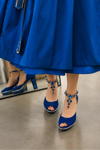 ROYALS königsblaue Peeptoes Riemchenpumps