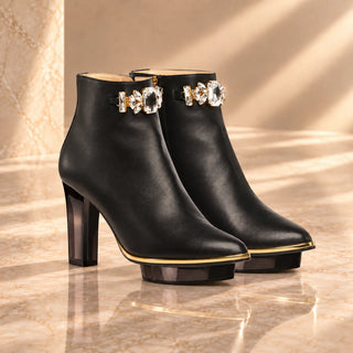 Schwarze Stiefeletten mit transparentem Acryl-/Plexi-Absatz und Kristall-Schmuck zum Abendkleid in München