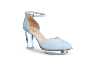 Hellblaue Designer Pumps aus Leder mit transparentem Plexi-Absatz, auch als Brautschuhe geeignet aus München