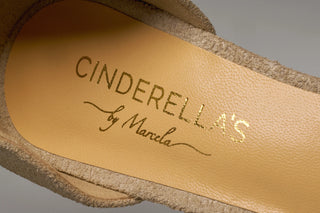 Pumps für Damen aus Leder in beige mit gold zum Abendkleid oder Dirndl
