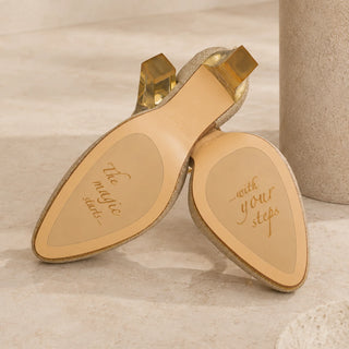 Pumps für Damen aus Leder in beige mit gold zum Abendkleid oder Dirndl