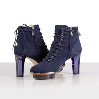 Blaue Stiefelette für Damen aus Wild-Leder mit transparentem Absatz zum Dirndl oder Abendkleid