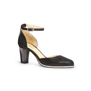 Exklusive schwarze Dirndlschuhe: Elegante Designer-Trachtenpumps für modebewusste Frauen, die auf der Suche nach den perfekten Schuhen zum Dirndl sind.